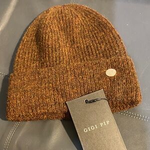 GIGI PIP beenie
